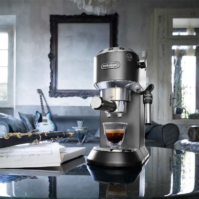 DeLonghi Dedica EC685 Manual Espresso Coffee Machine Chrome