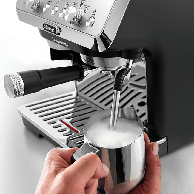 DeLonghi La Specialista Arte Pump Espresso Coffee Machine EC9155.MB