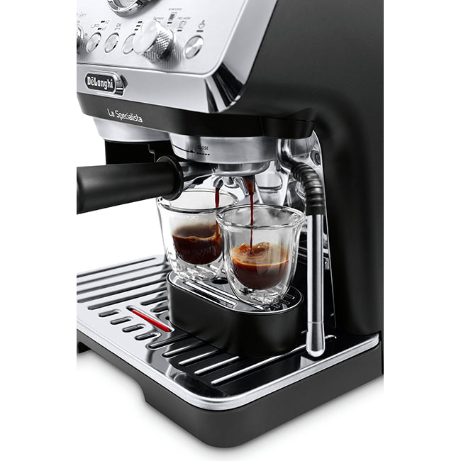 DeLonghi La Specialista Arte Pump Espresso Coffee Machine EC9155.MB