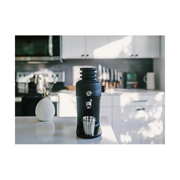 Mahlkönig X64 SD espresso grinder in a domestic kitchen