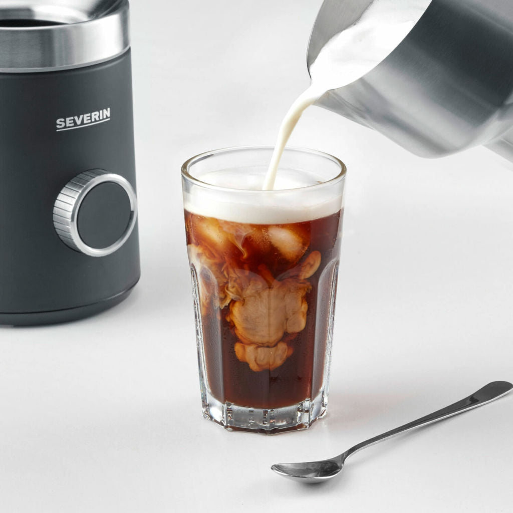 Severin Spuma 700 Plus Induction Milk Frother Pouring Cold